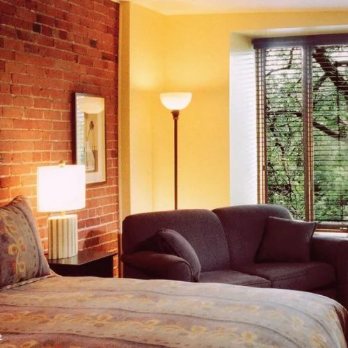 LED izzó A60 E14 8W 280° Meleg fehér